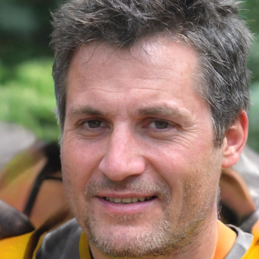 Portrait de Marc, étudiant en gestion budgétaire